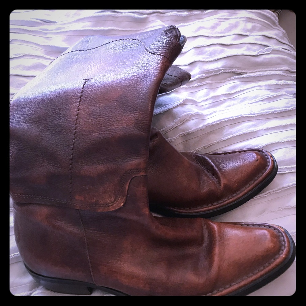 Adorable Italian boots! Made in Italy!